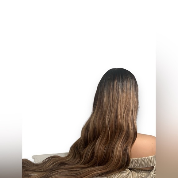 33 Inch Ombre Brown & Blonde wig with highlights with bangs - Picture 4 of 14